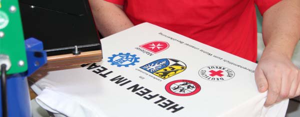 T-Shirt "Helfen im Team"
